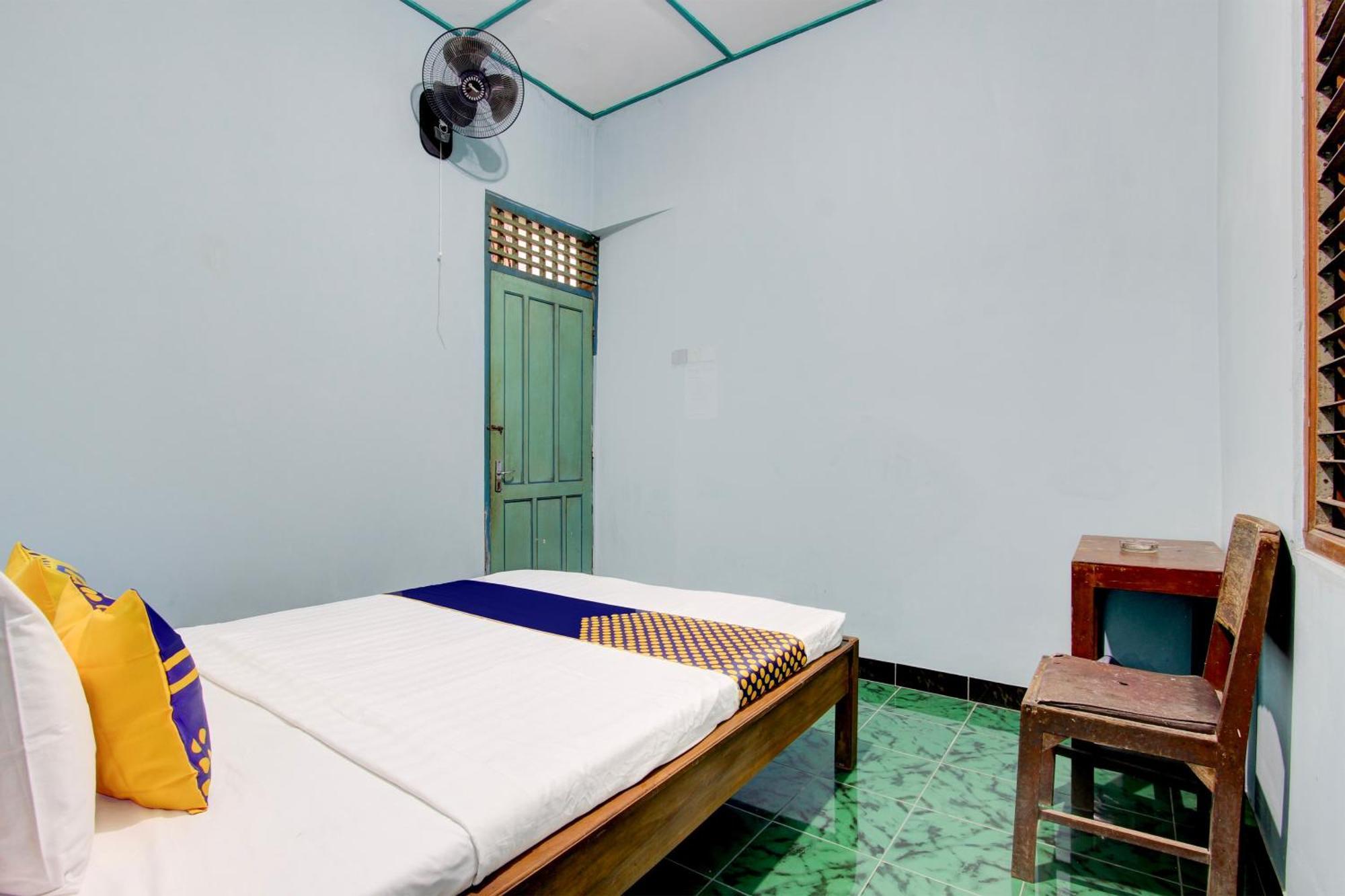 Spot On 94085 Hotel Agung ปูร์โวเคอร์โต ภายนอก รูปภาพ