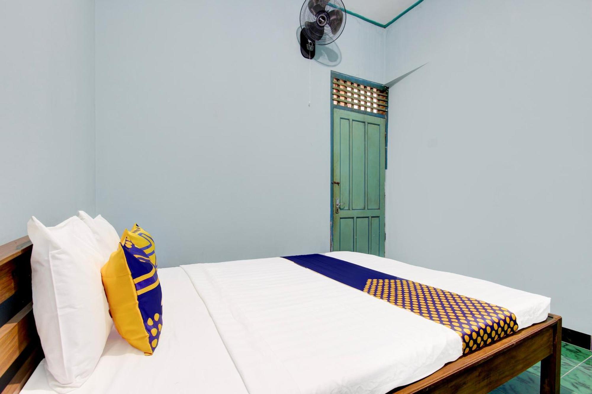 Spot On 94085 Hotel Agung ปูร์โวเคอร์โต ภายนอก รูปภาพ