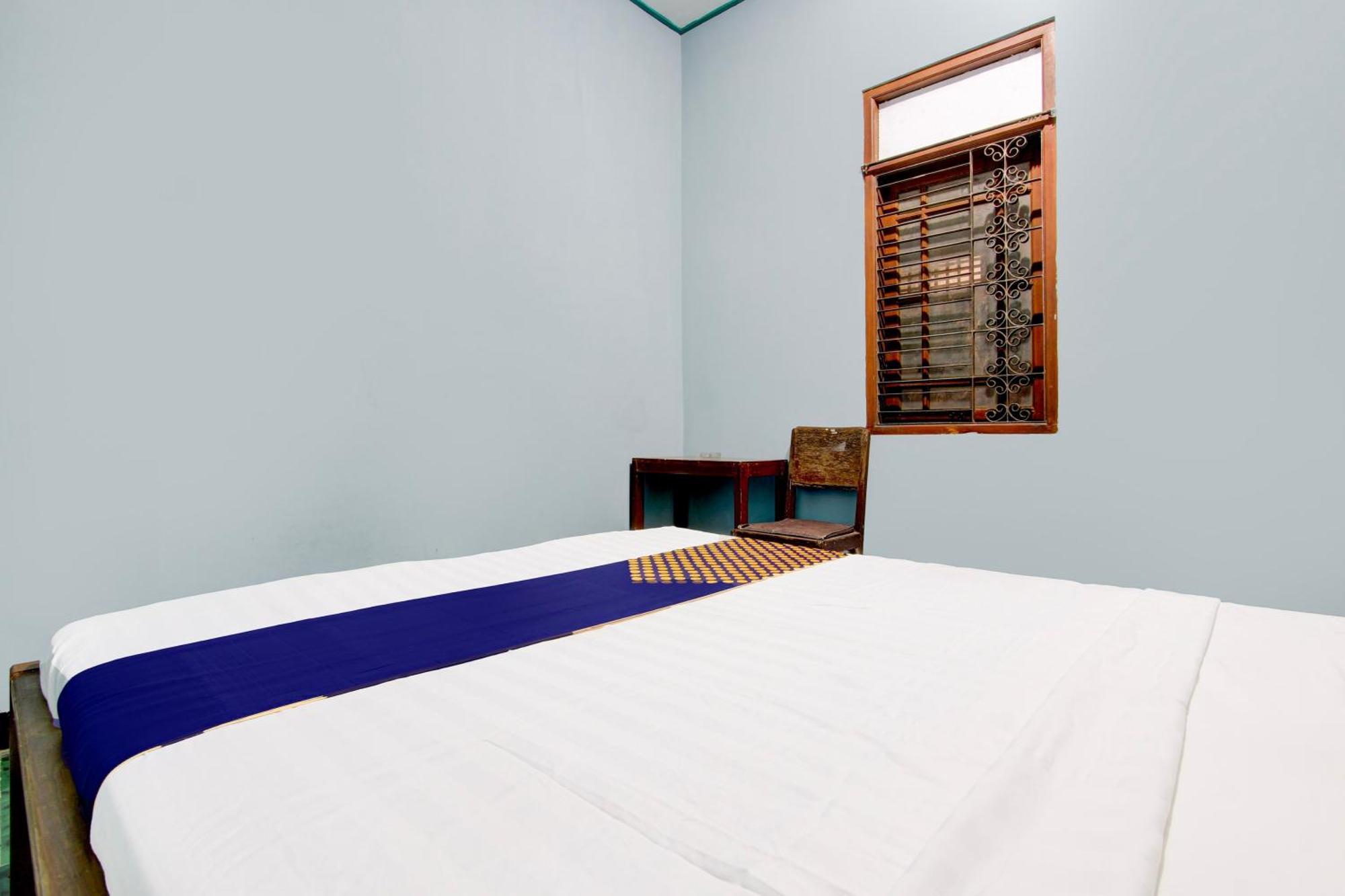 Spot On 94085 Hotel Agung ปูร์โวเคอร์โต ภายนอก รูปภาพ