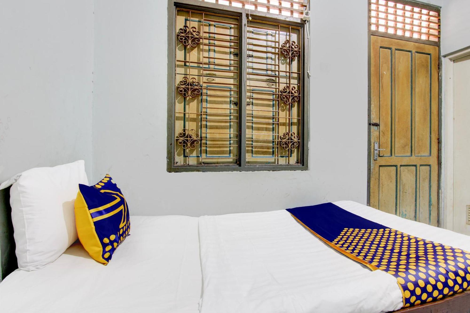 Spot On 94085 Hotel Agung ปูร์โวเคอร์โต ภายนอก รูปภาพ